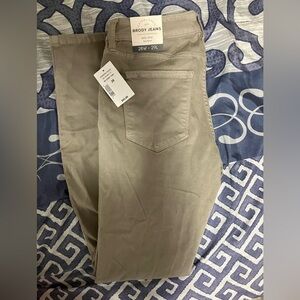 Brody mid rise skinny jeans. Brand new with tags.